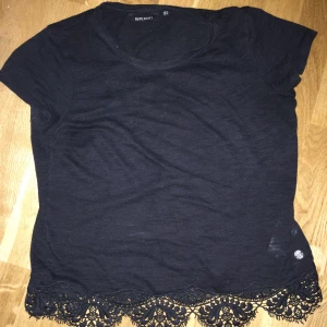 Superdry t-shirt - Superdry tröja sparsamt använd