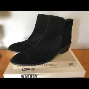  - Rizzo boots storlek 40 säljes 