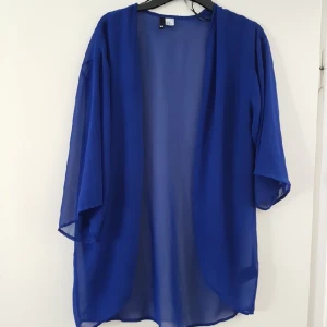  - Tunn tunika super fin att ha över bikini på stranden tex :)