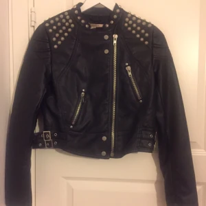  - Helt ny skinnjacka