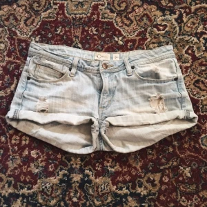  - Väl använda från Cubus, men i bra skick. Möts upp i norrort eller fraktar mot betalning 🕊