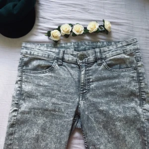  - Sjukt skönt material! Nästan högmidjade på mig. Kan fraktas. Betalning sker via Swish!