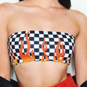  - Jättesnygg tubetop/bikini. Bikinimaterial. Jag står för frakt💋