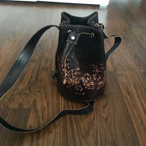  - Superfin läderväska 