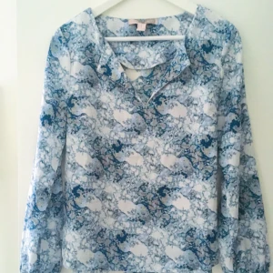  - ✨ Blus från Forever21 ✨ Storlek XS, mer som en S ✨ Betalning via swish & jag fraktar