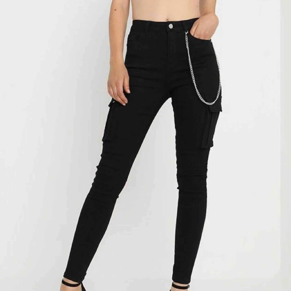 Riktigt snygga jeans från missguided, frakt ingår i priset ✨. Jeans & Byxor.