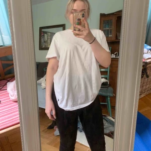  - 👚Äkta Ralph Lauren Tröja!👚150kr. Storlek: M. Väldigt mjuk och bekväm för en vanlig T-shirt. Finns att hämta i Lund eller Malmö i Skåne, annars ingår frakt💖