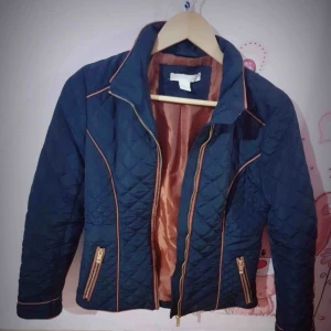  - Jacka st S ,M Ink frakt