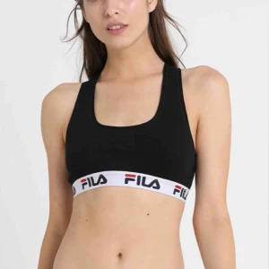  - Oanvänd topp från FILA.  Storlek: XS  Nypris: 230 kr 