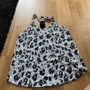  - Blandade blusar linnen