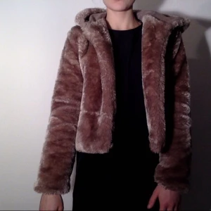  - Säljer min absolut skönaste jacka från missguided, använd ca 10 gånger och storlek S.  Köparen betalar frakt.