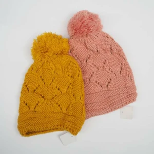  - ny mössa 99 kr / st. 