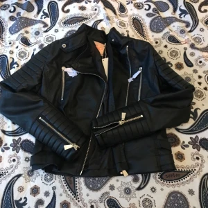  - Helt oanvänd  Pris går att diskuteras  Något liten i Stl 