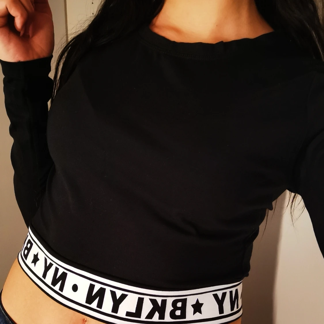 Long sleeved crop top SVART  - 90