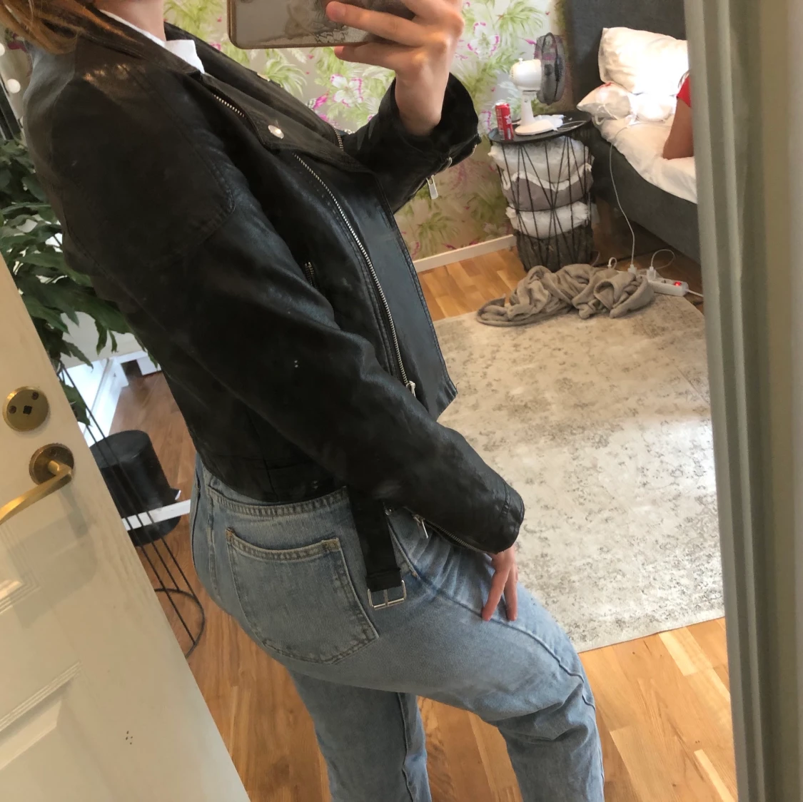 Skinnjacka ifrån mango - 91