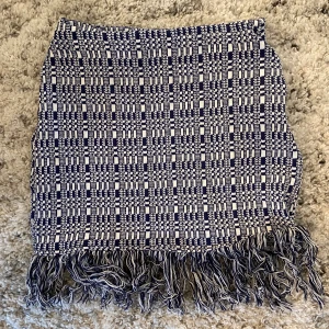 Kjol från ZARA - Aldrig använd! Köparen står för frakten.