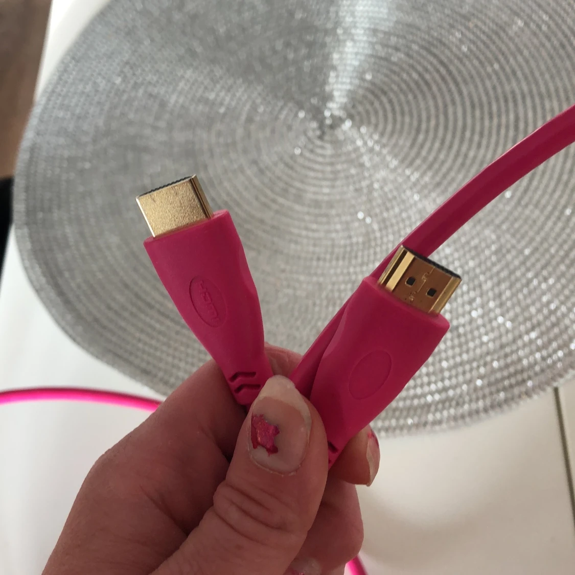 Rosa HDMI kabel 