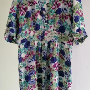 Klänning  - Säljer mina fina klänningar som har använt bara en eller två gånger, strl. 38, pris från 75 till 100kr