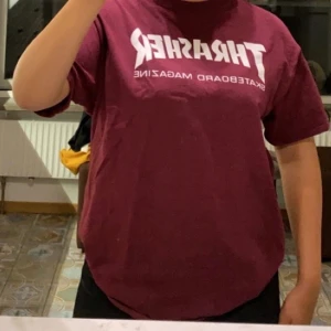 Tröja - Cool oversized tshirt från Thrasher! Använt ett par gånger men fortfarande jättesnygg 