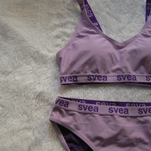 Helt ny Svea bikini  - Helt ny och oanvänd bikini från Svea, lappar och klisterlapp på underdel finns kvar. Storlek S men funkar som M. Frakt är inkluderat i priset☺️