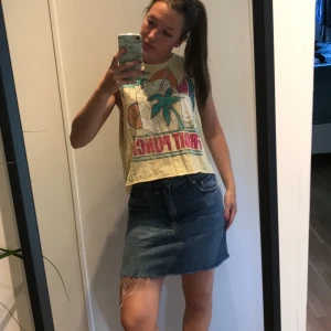 Linne - Luftigt och skönt strand/sommar linne från BikBok. Stl S. 10 kr + frakt. 