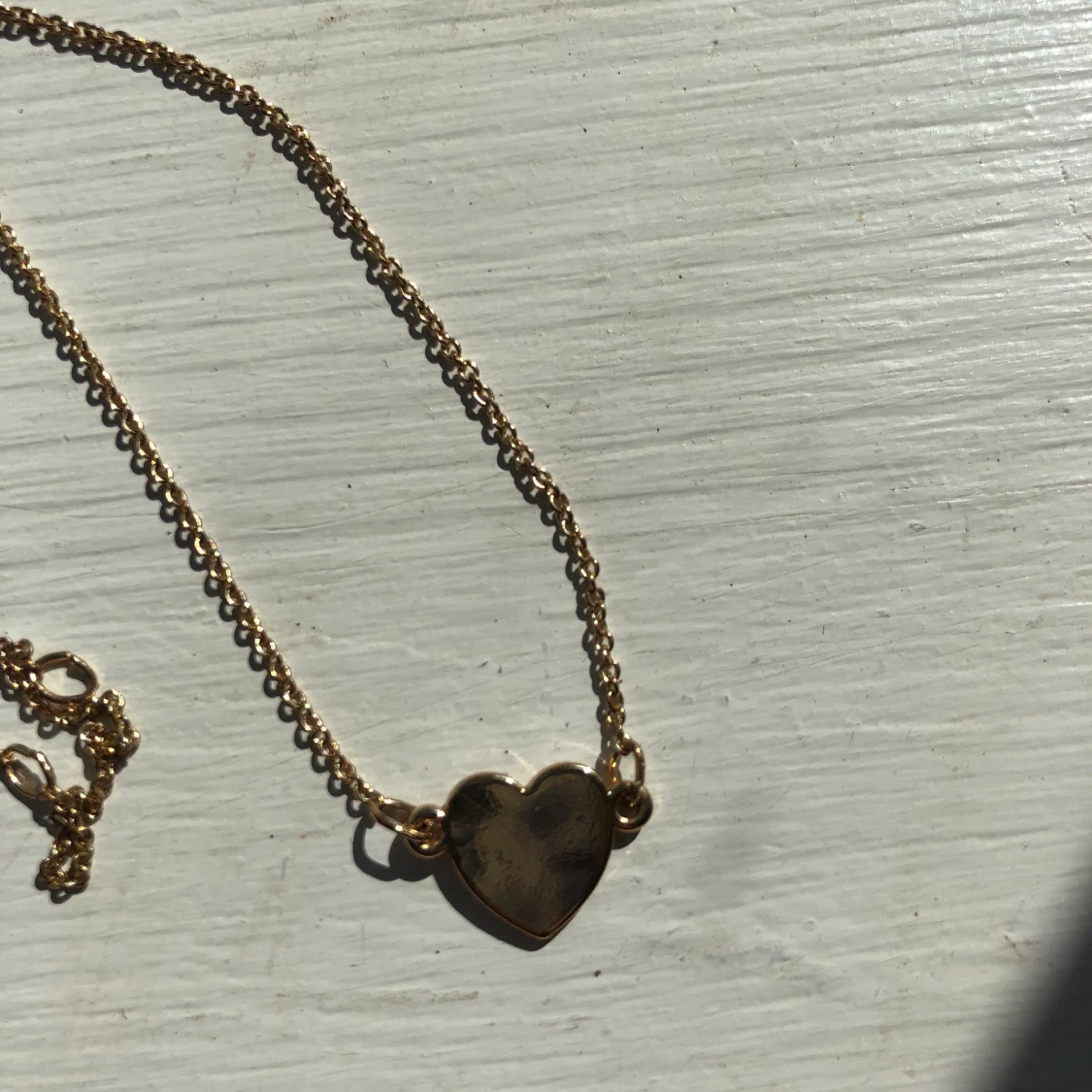 Guldigt hjärt-halsband - 91