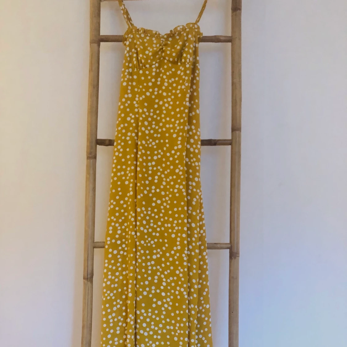 Senapsgul sommarklänning - 90