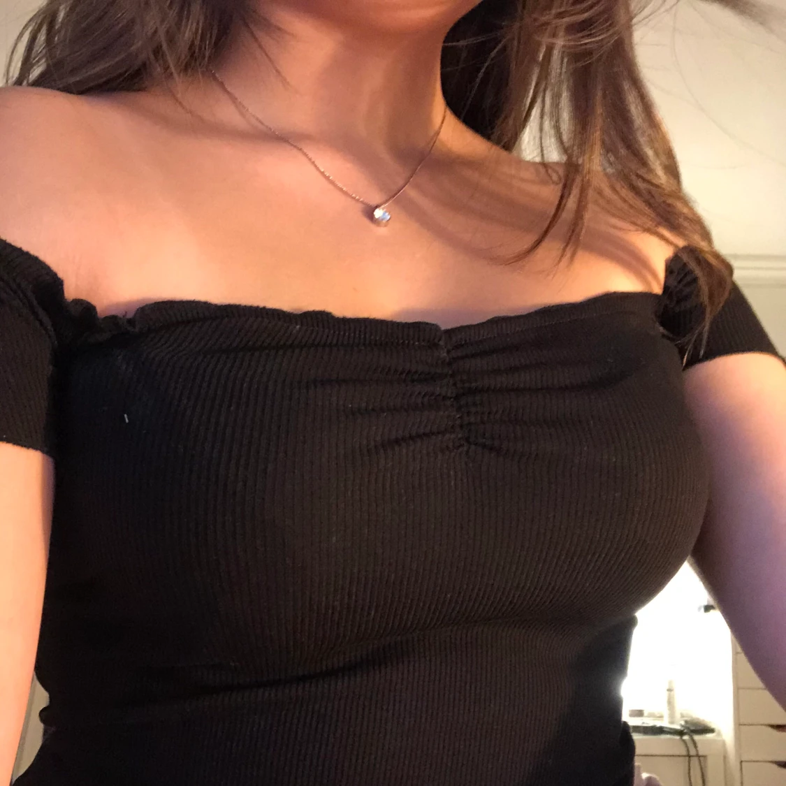 Svart off-shoulder topp - 90