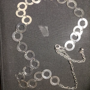 Långt halsband - Längre halsband , nickelfritt. Alla smycken ta 3 betala för 2, det billigaste på köpet.