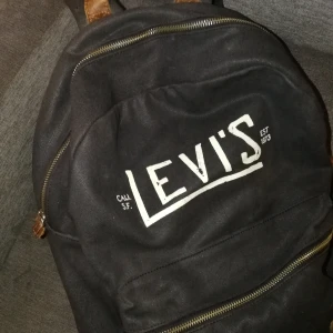 Levi's backpack  - Nästan oanvänd. Bra kvalitet. 