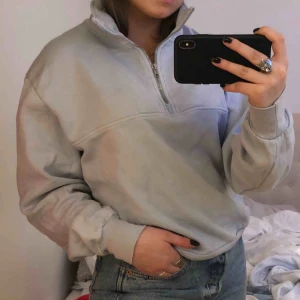  - Ljusblå brandy melville tröja, felfri, nypris 399kr