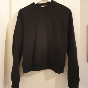  - Collegetröja från NAKD. Frakt tillkommer! 