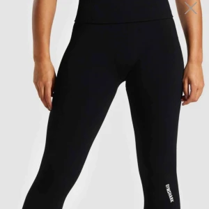  - Helt nya, oanvända, kvar i förpackning med lappar och allt på. Endast provade.   Nypris är 550 men säljer för 200.  Kan mötas upp i Norrköping eller skickas men då betalar den som köper, frakten.