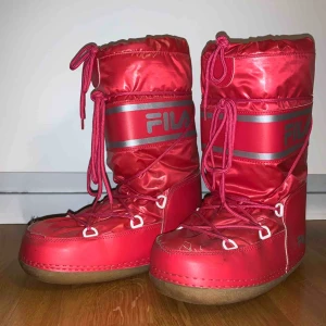  - Fila Vintage MoonBoots Stl 38 Sparsamt använda. Inköpta i december 2018 på Humana second hand.