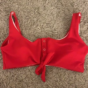 Bikini  - Jättesöt bikini topp ❤️ passar en S/M☺️ 50kr + frakt