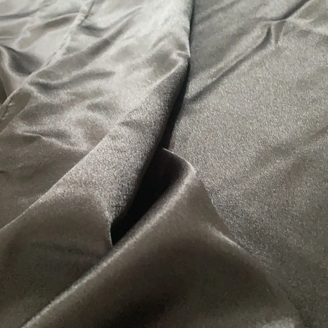 Bohoo satin byxor - 90