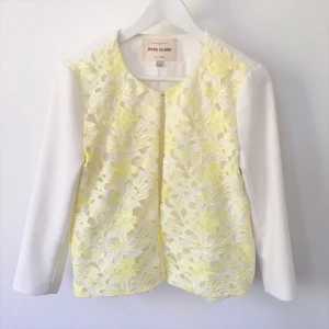  - Kavaj/jacka från River Island, väldigt fint skick använd endast ett fåtal gånger