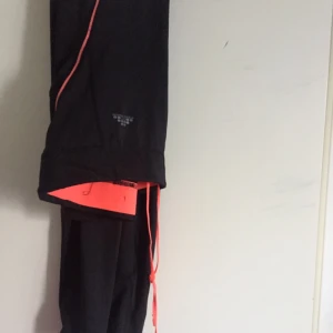  - Från H&M använd fåtal gånger i bra skick