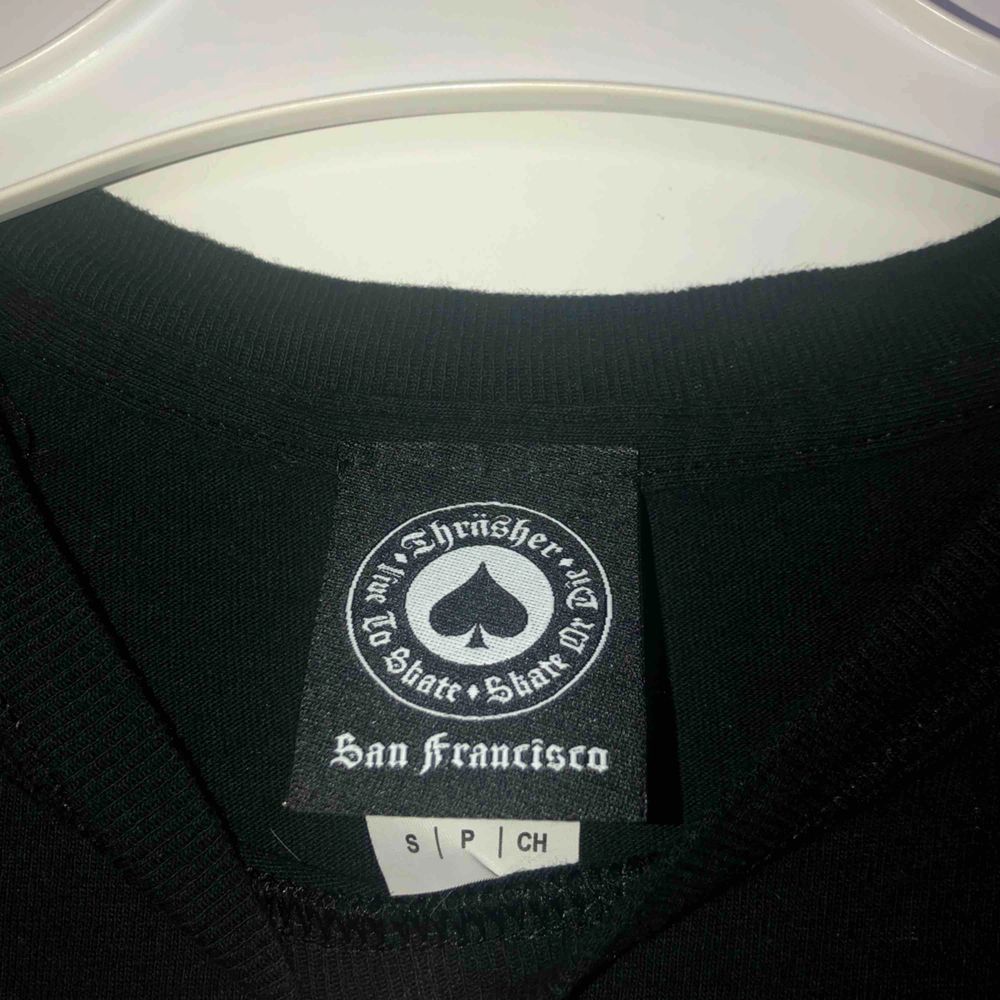 Thrasher tröja köpt i USA på en skateboardbutik Använd endast 1 gång . Skjortor.