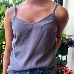  - Skrynklig på bilden. Fint linne från Banana Republic, nyskick!