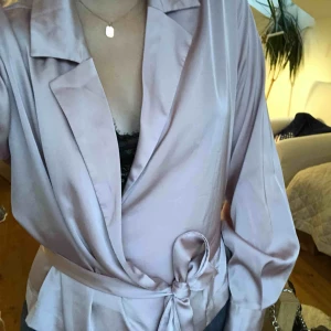  - strl S, från bikbok, puderrosa färg