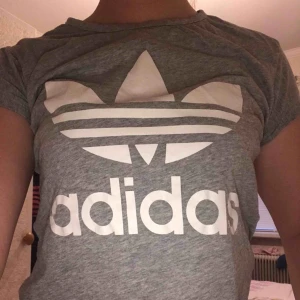  - Ej äkta men ser ut och vara äkta Rensar garderoben! Vi kan mötas upp i Sollefteå /Sundsvall Kan också skicka den men då får du stå för frakten! Betala via swish eller kontanter Svara snabbt