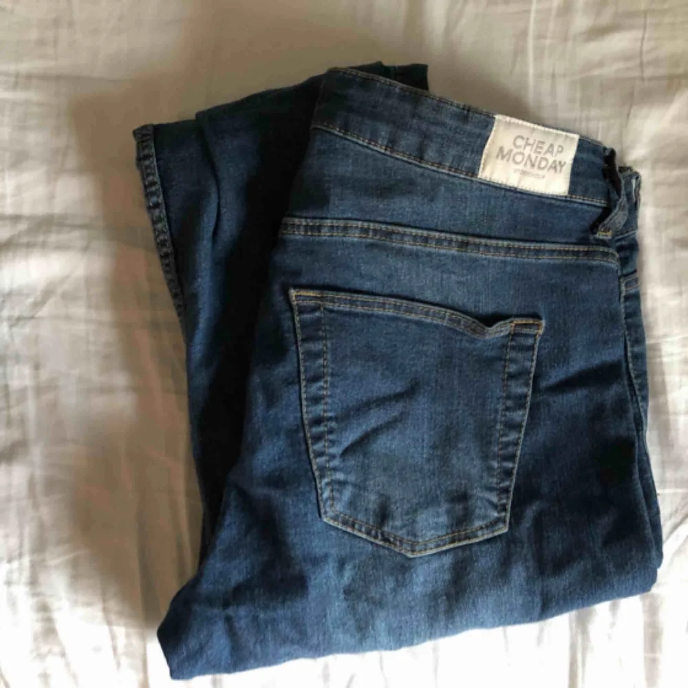 Blå stretch-jeans från cheap monday. Jeans & Byxor.