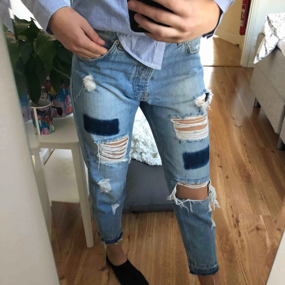 Snygga boyfriend jeans storlek S, fint skick!!. Jeans & Byxor.