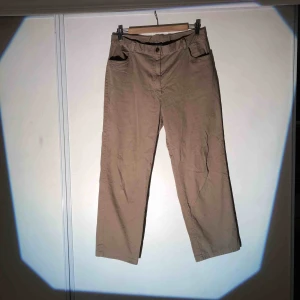  - Jätte snygga Manchester byxor i gott skick skulle säga att dom passar Xs 