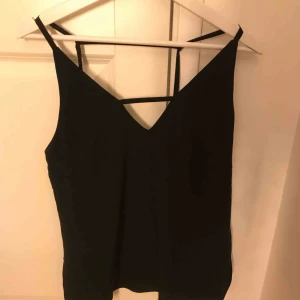  - Super fint linne! Köpare står för frakten 