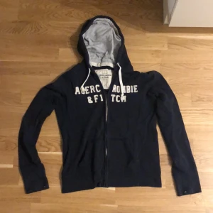  - Abercrombie & fitch hoodie 