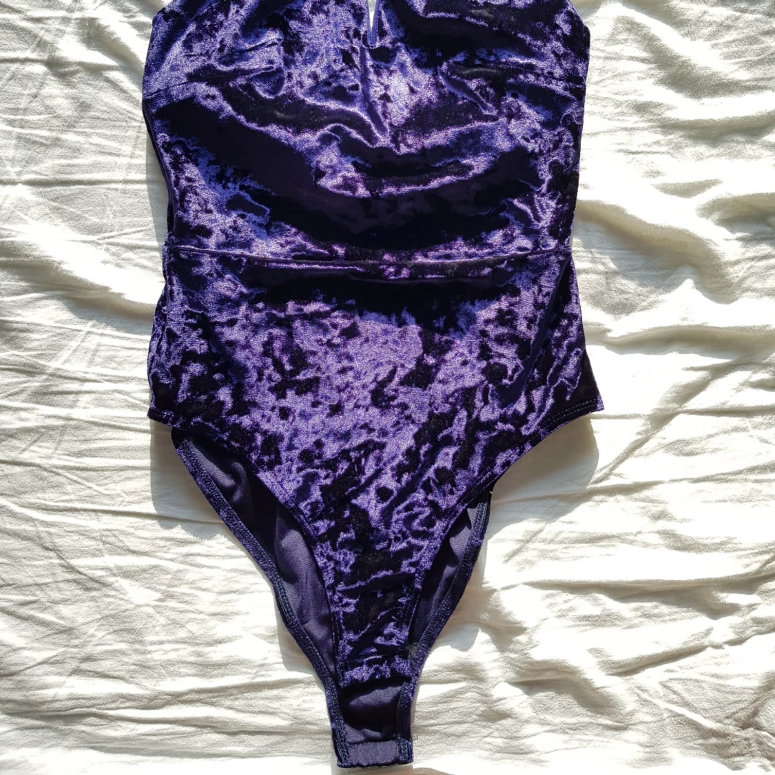 NY! Sammet body i lila  - 90