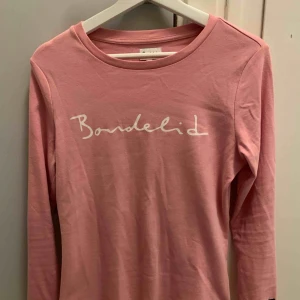  - Tröja från Bondelid i storlek S. Köparen står för frakten :)