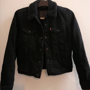 Jacka  - Ny Levis jacka 